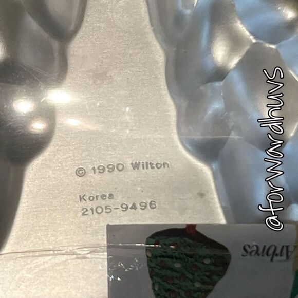 Wilton Christmas Tree Cakelet Pans NEW in Plastic - Picture 4 of 7